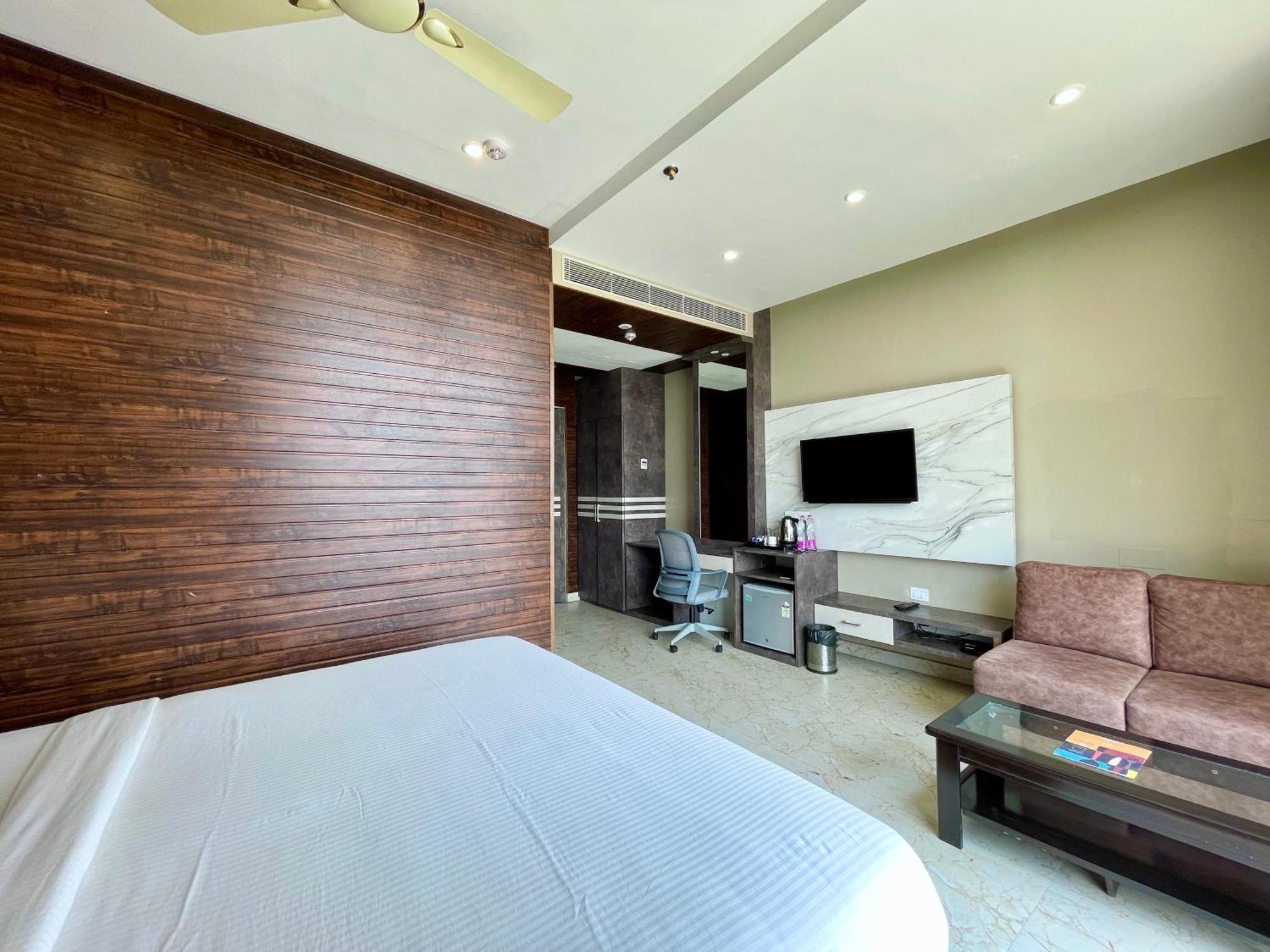 Hotel Tbs In Puri Εξωτερικό φωτογραφία